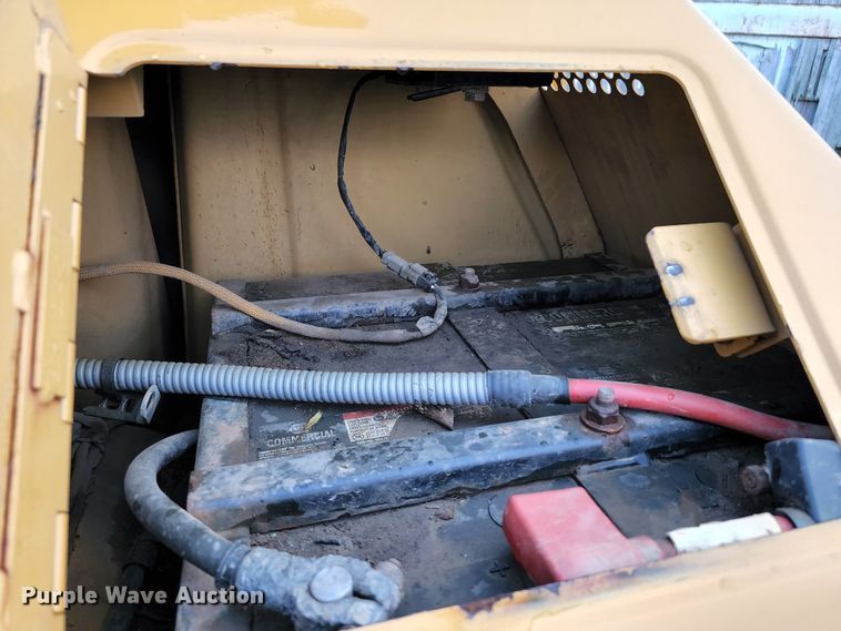 image for item DL6603 2002 Caterpillar D6M XL  dozer