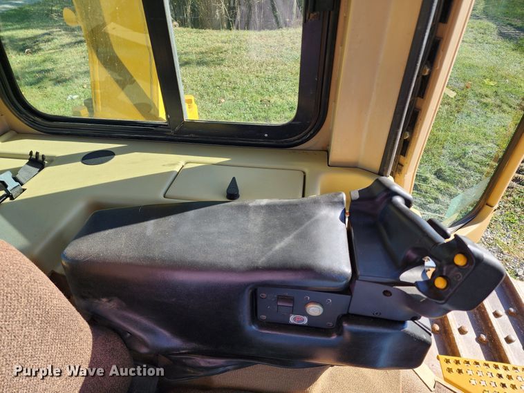 image for item DL6603 2002 Caterpillar D6M XL  dozer