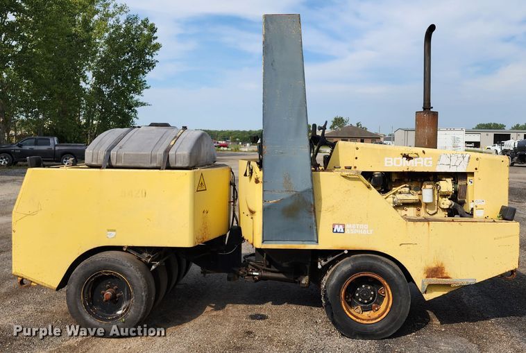 image for item DL6678 1997 Bomag BW11R  pneumatic roller