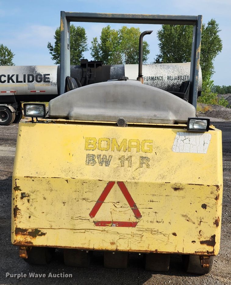 image for item DL6678 1997 Bomag BW11R  pneumatic roller