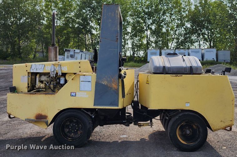 image for item DL6678 1997 Bomag BW11R  pneumatic roller