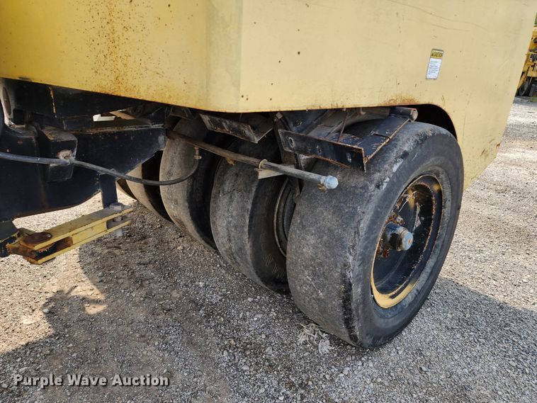 image for item DL6678 1997 Bomag BW11R  pneumatic roller