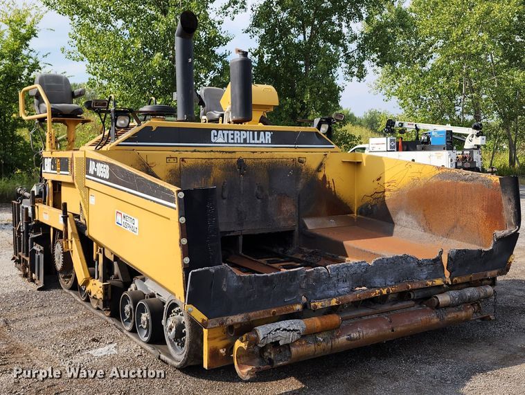 image for item DL6679 2002 Caterpillar AP1055B  paver