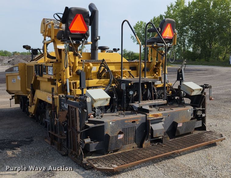 image for item DL6679 2002 Caterpillar AP1055B  paver