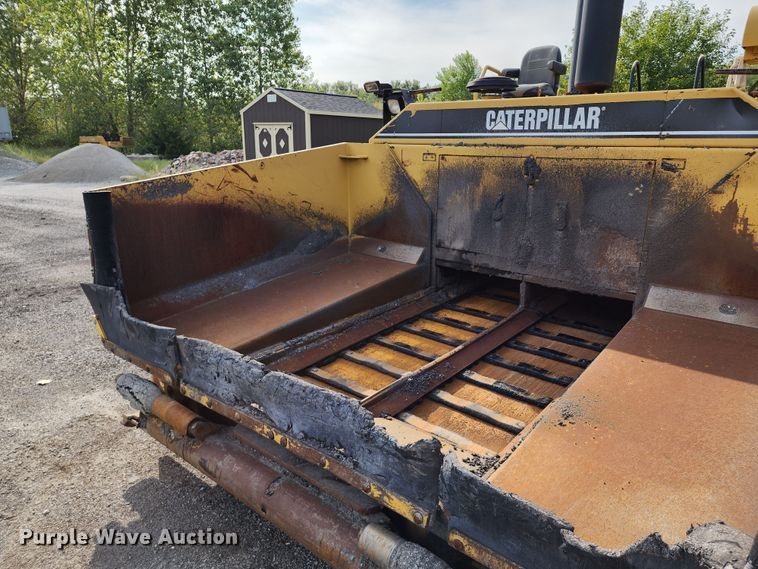 image for item DL6679 2002 Caterpillar AP1055B  paver