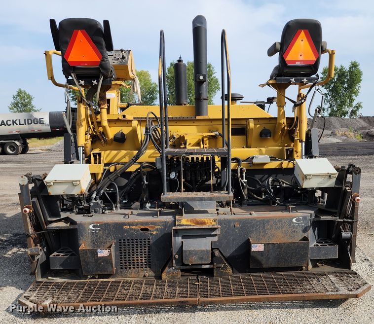 image for item DL6679 2002 Caterpillar AP1055B  paver
