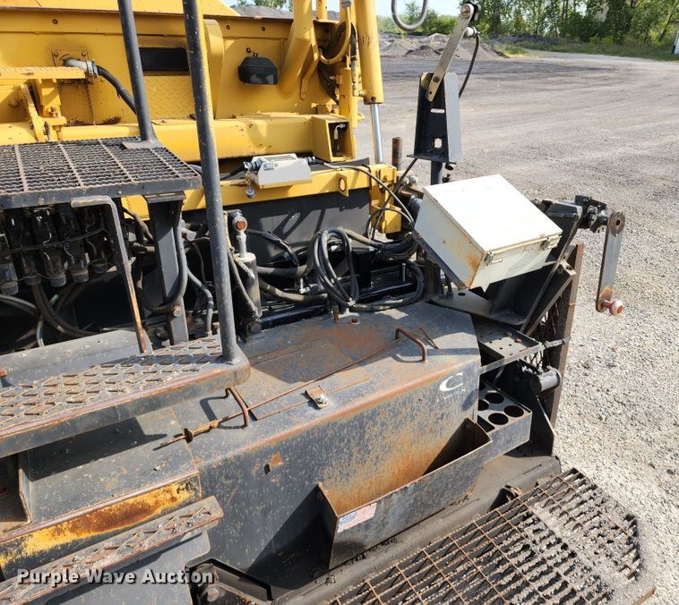 image for item DL6679 2002 Caterpillar AP1055B  paver