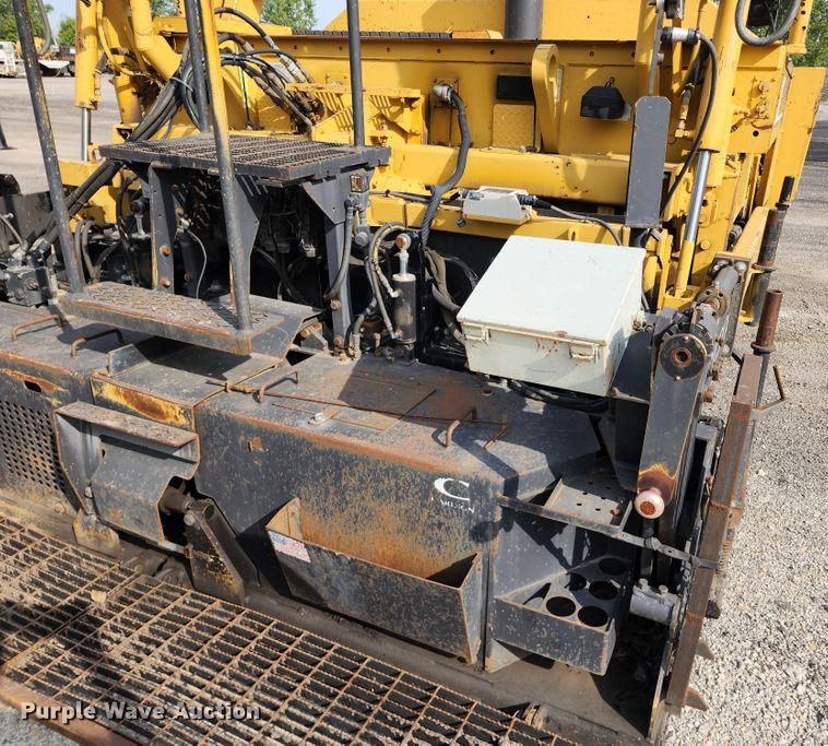image for item DL6679 2002 Caterpillar AP1055B  paver