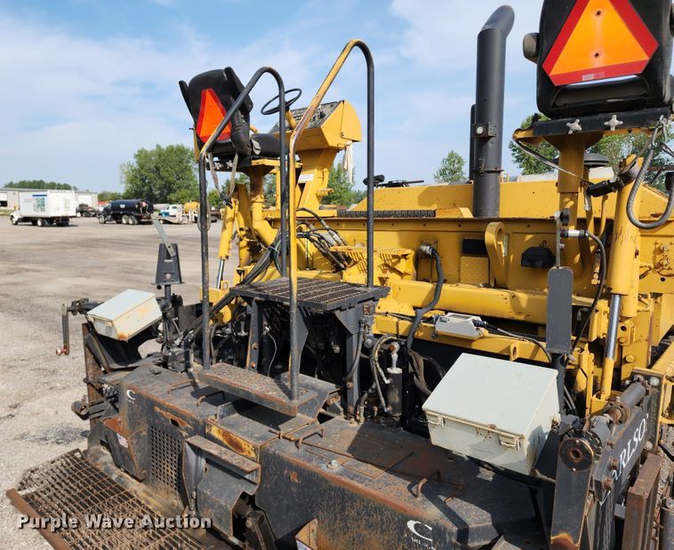 image for item DL6679 2002 Caterpillar AP1055B  paver