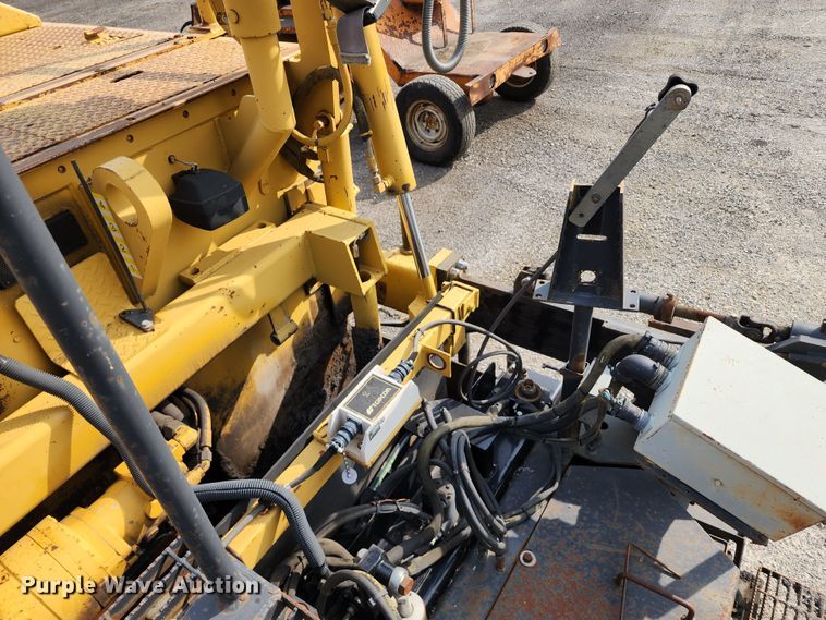 image for item DL6679 2002 Caterpillar AP1055B  paver