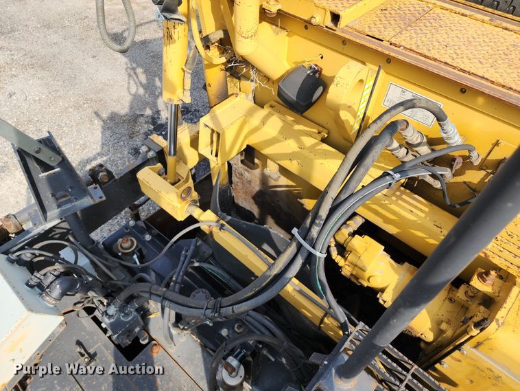 image for item DL6679 2002 Caterpillar AP1055B  paver