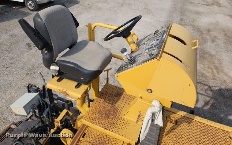 image for item DL6679 2002 Caterpillar AP1055B  paver