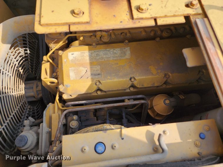 image for item DL6679 2002 Caterpillar AP1055B  paver