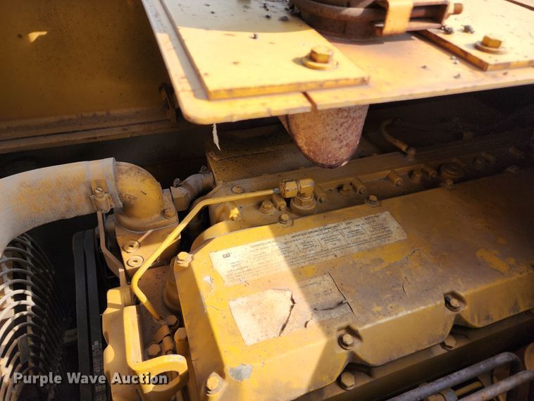 image for item DL6679 2002 Caterpillar AP1055B  paver