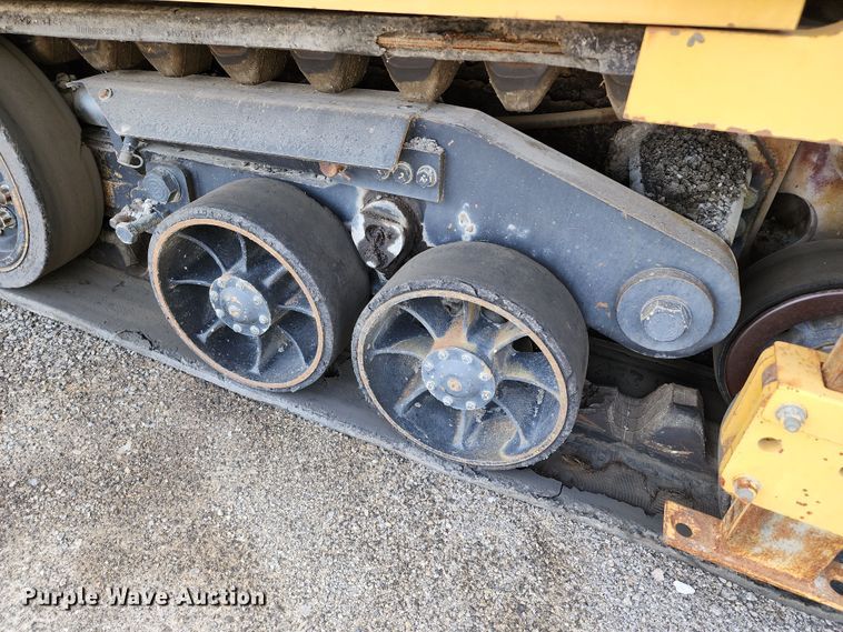 image for item DL6679 2002 Caterpillar AP1055B  paver