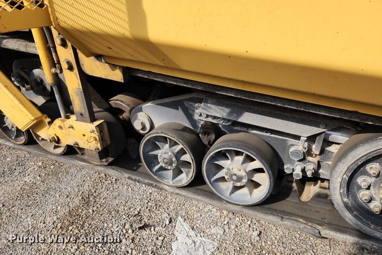 image for item DL6679 2002 Caterpillar AP1055B  paver