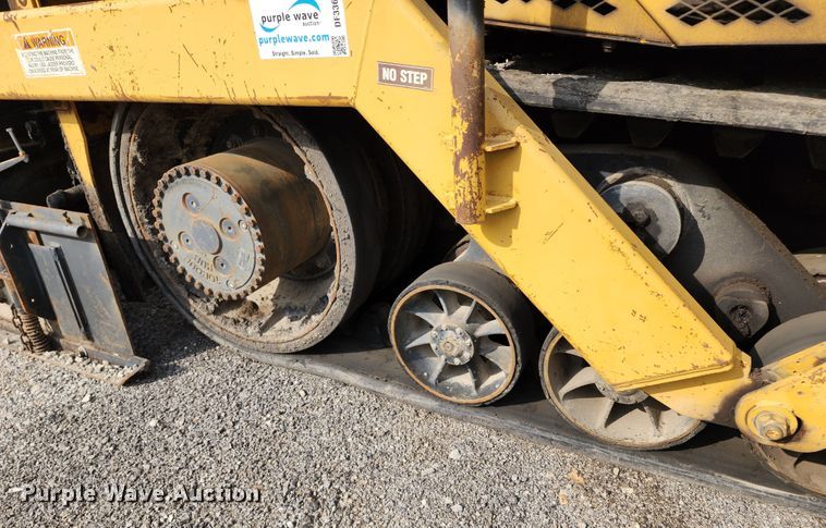 image for item DL6679 2002 Caterpillar AP1055B  paver