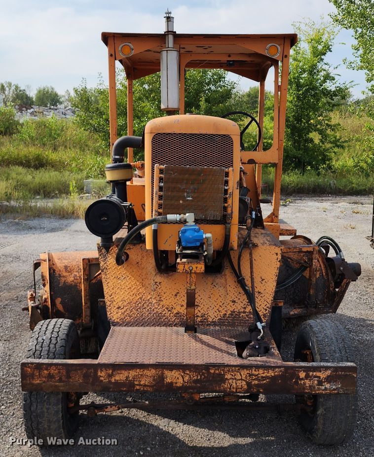 image for item DL6680 1985 Broce H15  broom