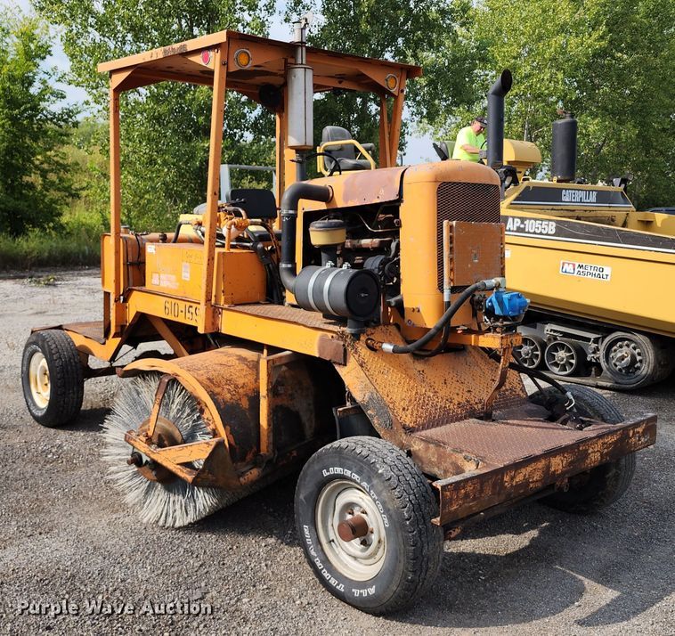 image for item DL6680 1985 Broce H15  broom