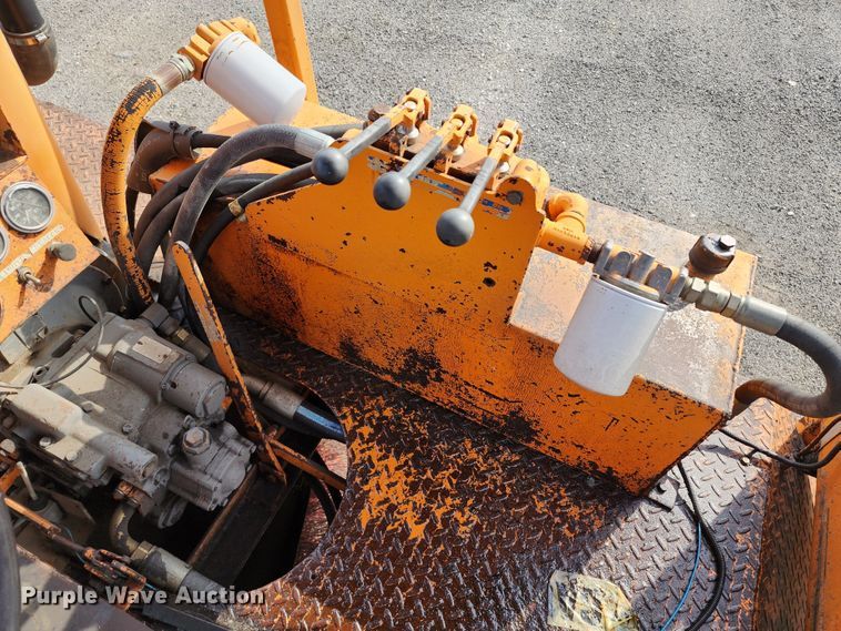 image for item DL6680 1985 Broce H15  broom