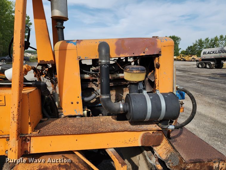 image for item DL6680 1985 Broce H15  broom