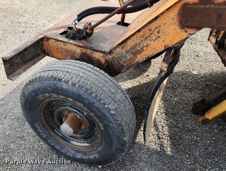 image for item DL6680 1985 Broce H15  broom