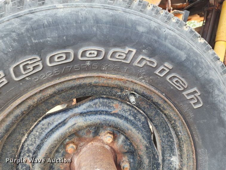 image for item DL6680 1985 Broce H15  broom