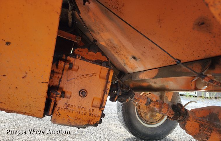 image for item DL6680 1985 Broce H15  broom