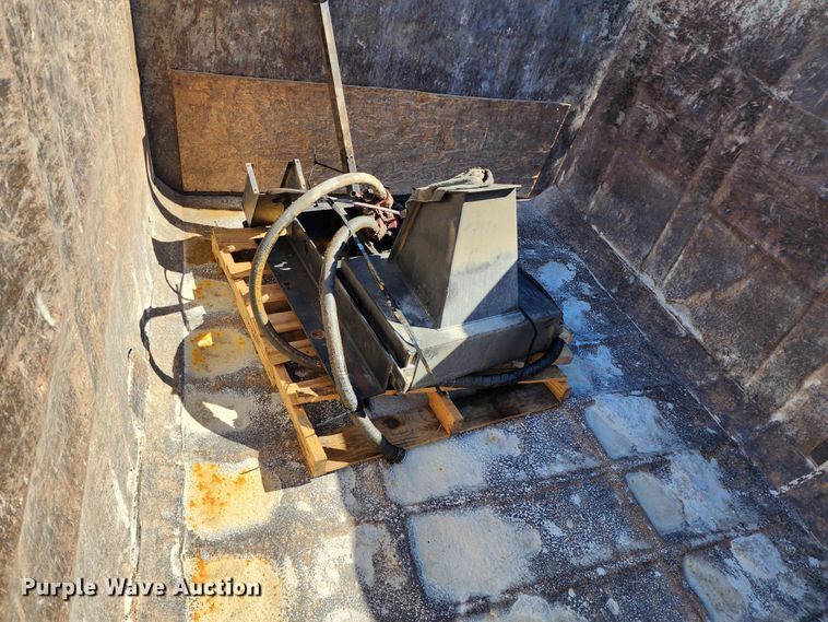 image for item DL6710 Ox Bodies  dump bed