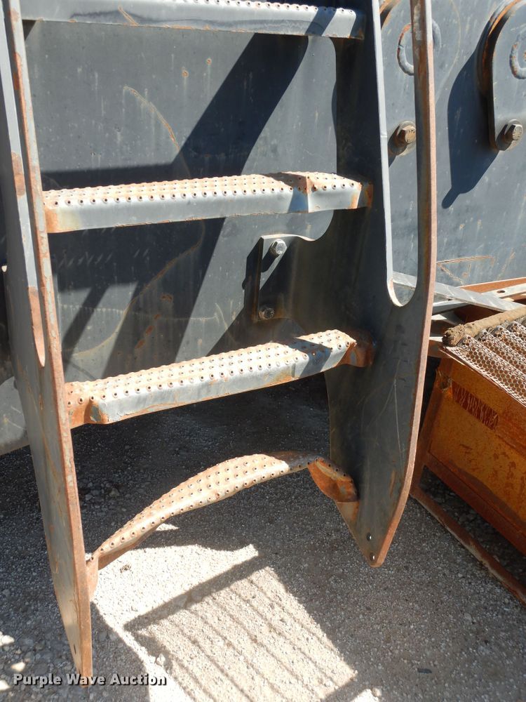 image for item DM3133 2010 Exodus MX447L  long reach wheeled excavator