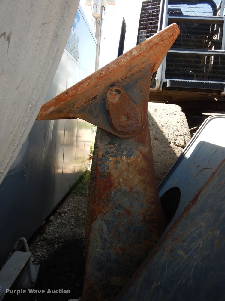 image for item DM3133 2010 Exodus MX447L  long reach wheeled excavator