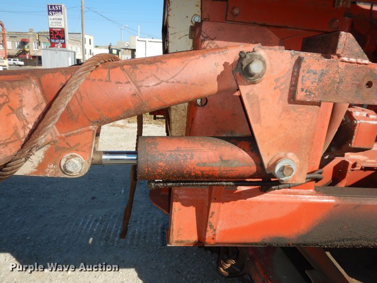 image for item DM3136 1994 Ditch Witch HT100  cable plow