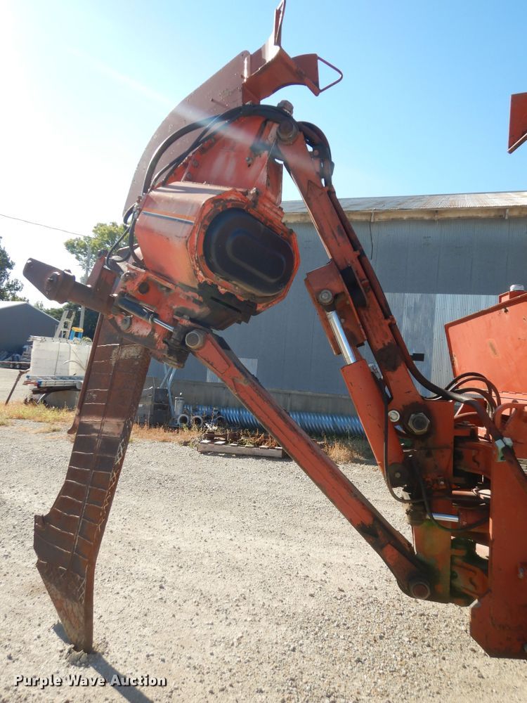 image for item DM3136 1994 Ditch Witch HT100  cable plow