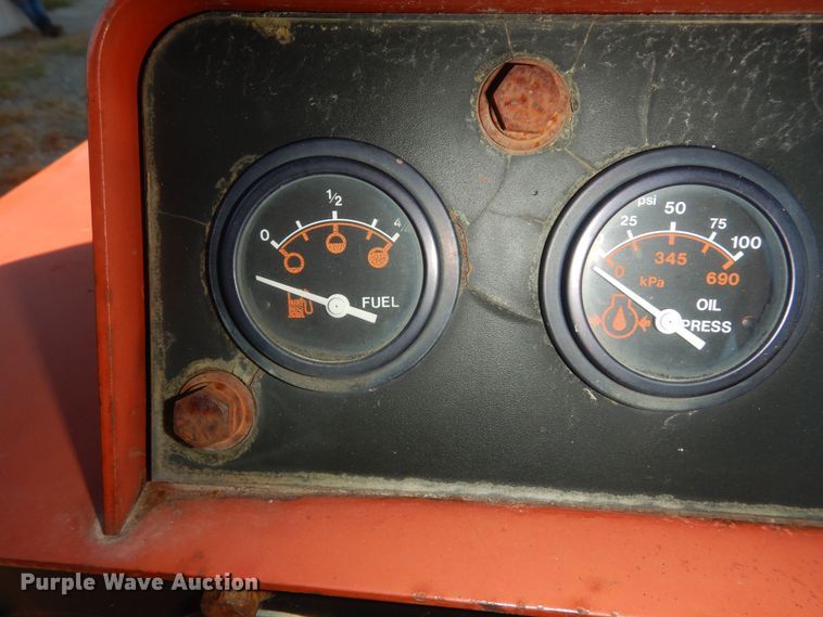 image for item DM3136 1994 Ditch Witch HT100  cable plow