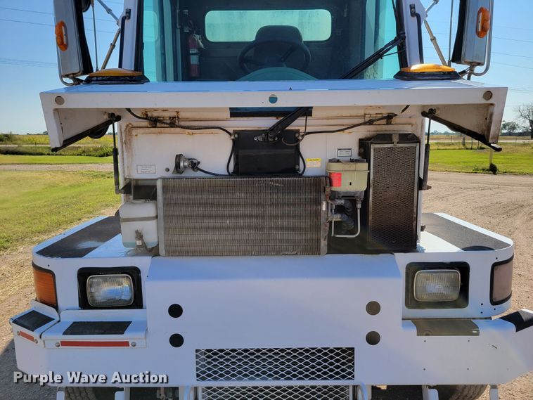 image for item DM8045 2008 Allianz Johnston 4000 Roloff  street sweeper truck