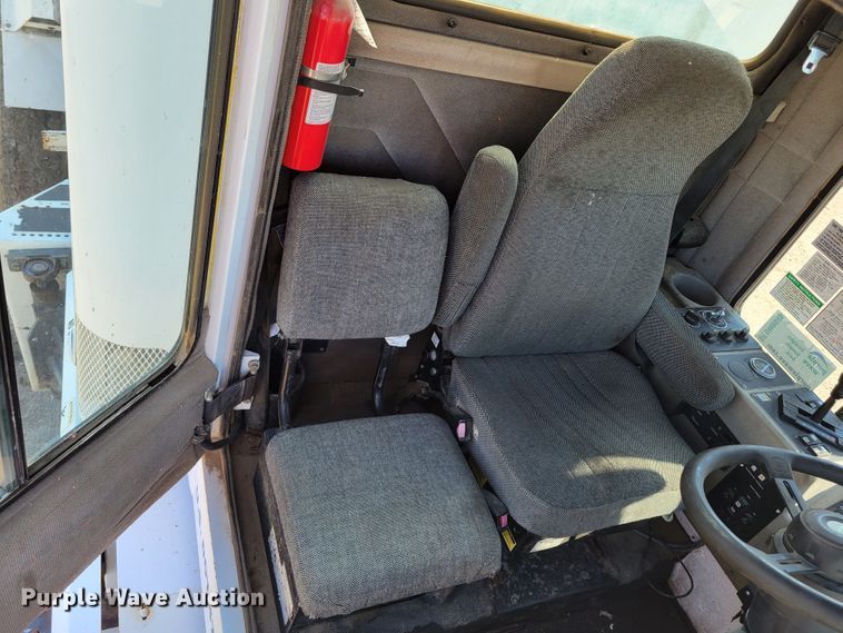 image for item DM8045 2008 Allianz Johnston 4000 Roloff  street sweeper truck