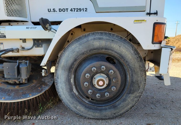 image for item DM8045 2008 Allianz Johnston 4000 Roloff  street sweeper truck