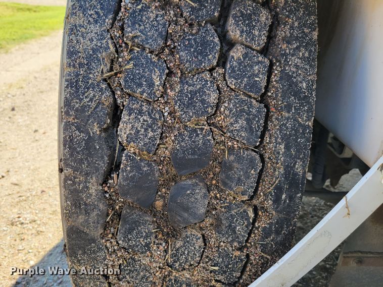 image for item DM8045 2008 Allianz Johnston 4000 Roloff  street sweeper truck