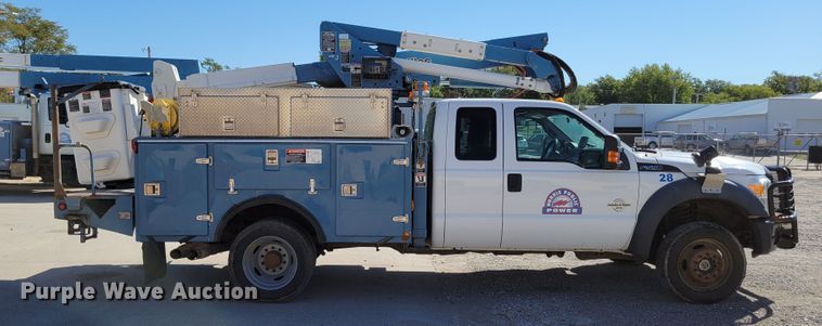 image for item DM8046 2011 Ford F550 Super Duty XL  SuperCab bucket truck