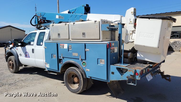 image for item DM8046 2011 Ford F550 Super Duty XL  SuperCab bucket truck