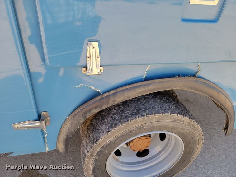 image for item DM8046 2011 Ford F550 Super Duty XL  SuperCab bucket truck