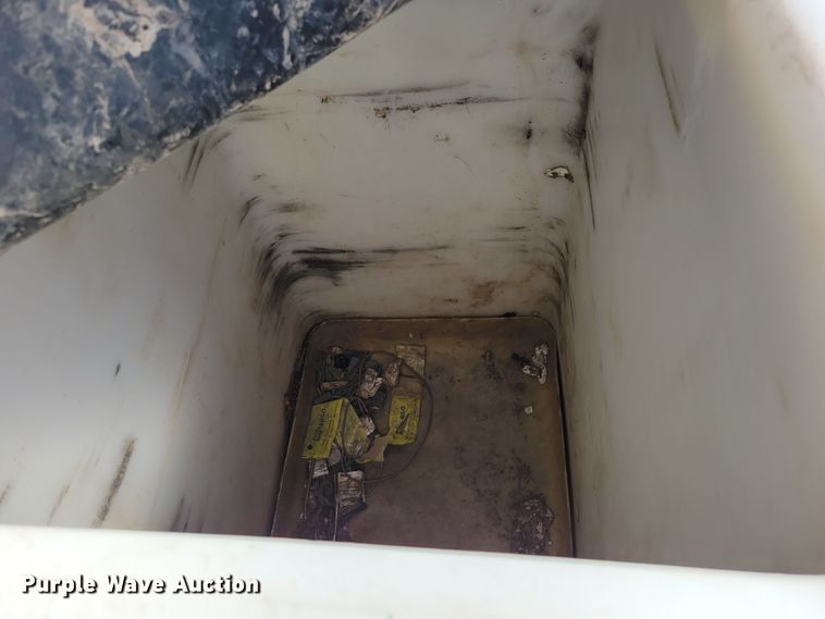 image for item DM8046 2011 Ford F550 Super Duty XL  SuperCab bucket truck