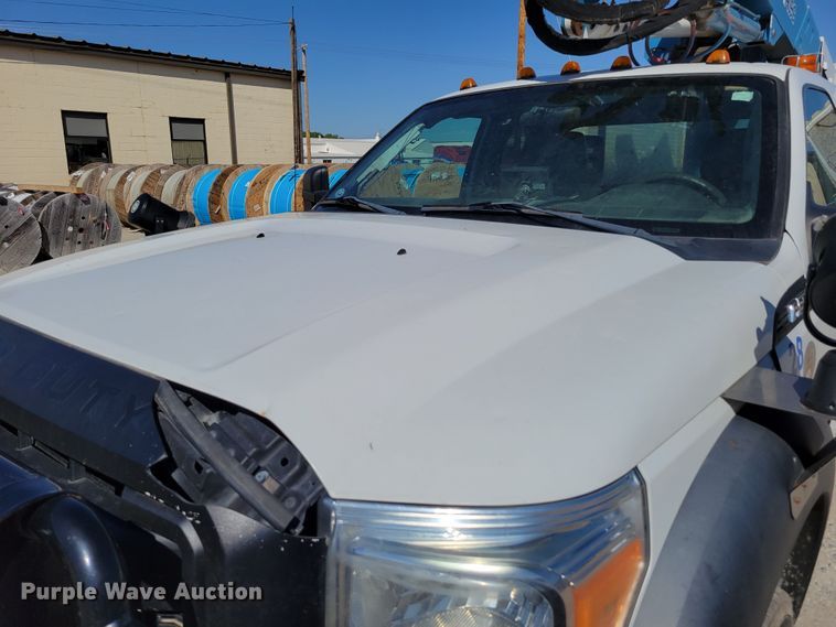 image for item DM8046 2011 Ford F550 Super Duty XL  SuperCab bucket truck