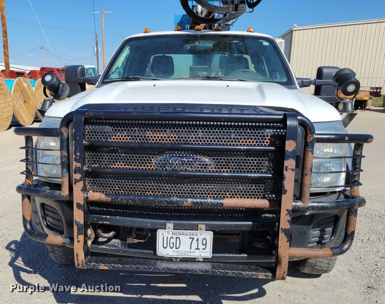 image for item DM8046 2011 Ford F550 Super Duty XL  SuperCab bucket truck