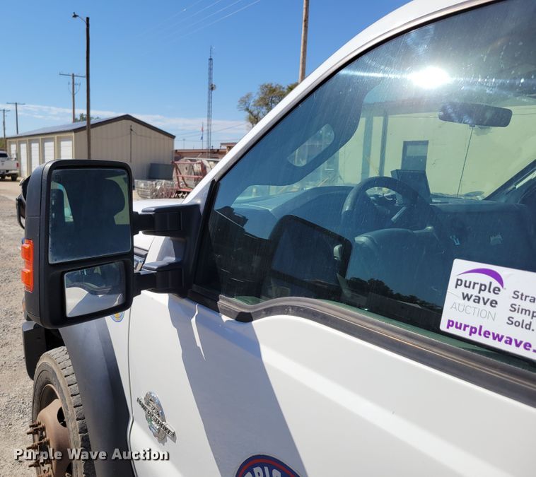 image for item DM8046 2011 Ford F550 Super Duty XL  SuperCab bucket truck