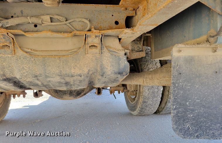 image for item DM8046 2011 Ford F550 Super Duty XL  SuperCab bucket truck