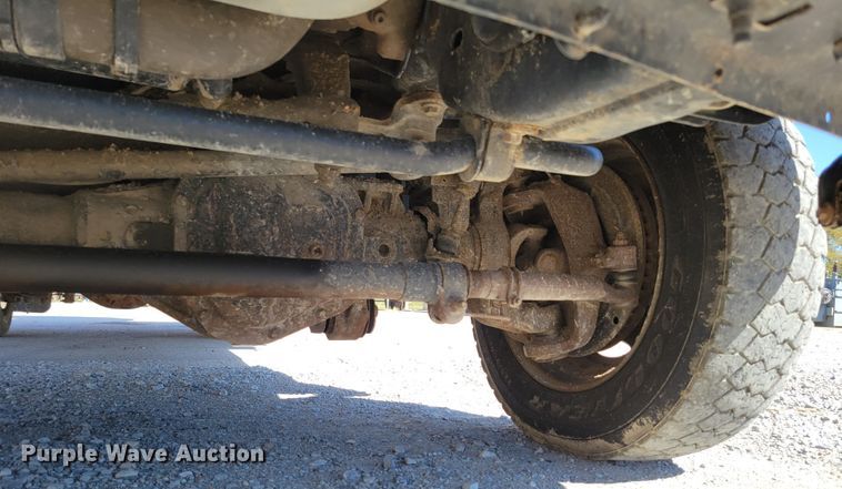 image for item DM8046 2011 Ford F550 Super Duty XL  SuperCab bucket truck