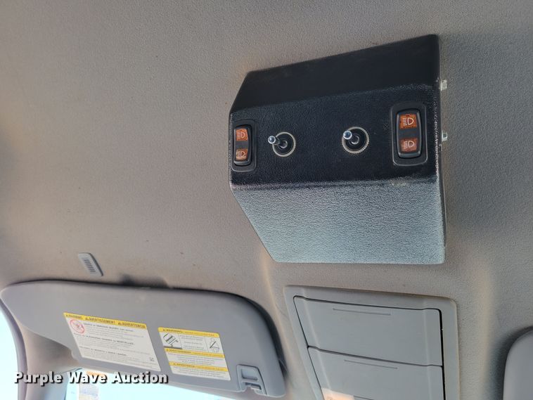 image for item DM8046 2011 Ford F550 Super Duty XL  SuperCab bucket truck