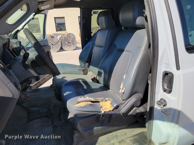 image for item DM8046 2011 Ford F550 Super Duty XL  SuperCab bucket truck