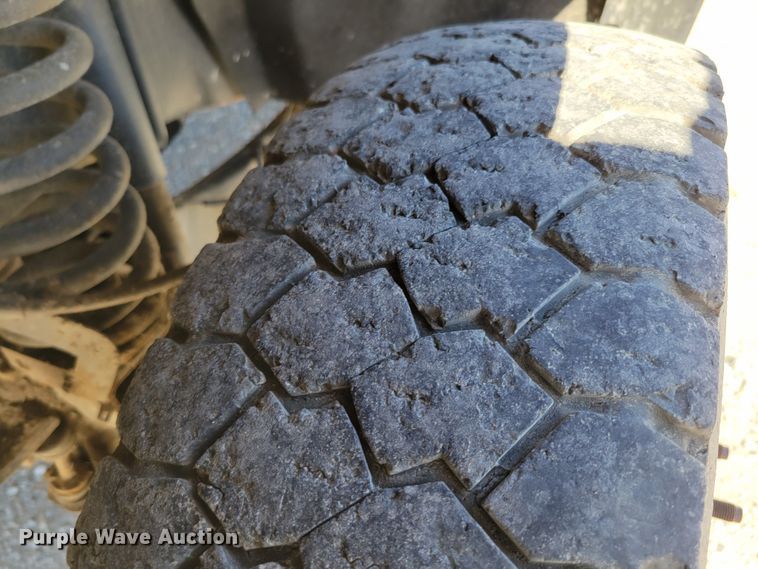 image for item DM8046 2011 Ford F550 Super Duty XL  SuperCab bucket truck